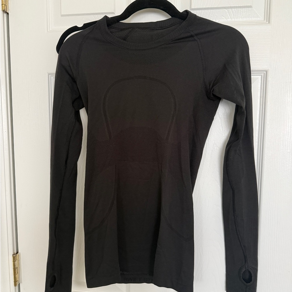 Swiftly Tech Long-Sleeve Shirt